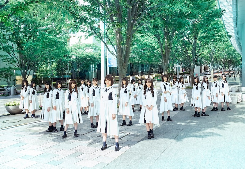 人気画像1位は「けやき坂46、新制服着用した『走り出す瞬間』ビジュアル公開」より、けやき坂46。