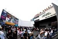 開演前の様子。（Photo by 横山純）