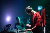 Illicit Tsuboi（撮影：横山純）