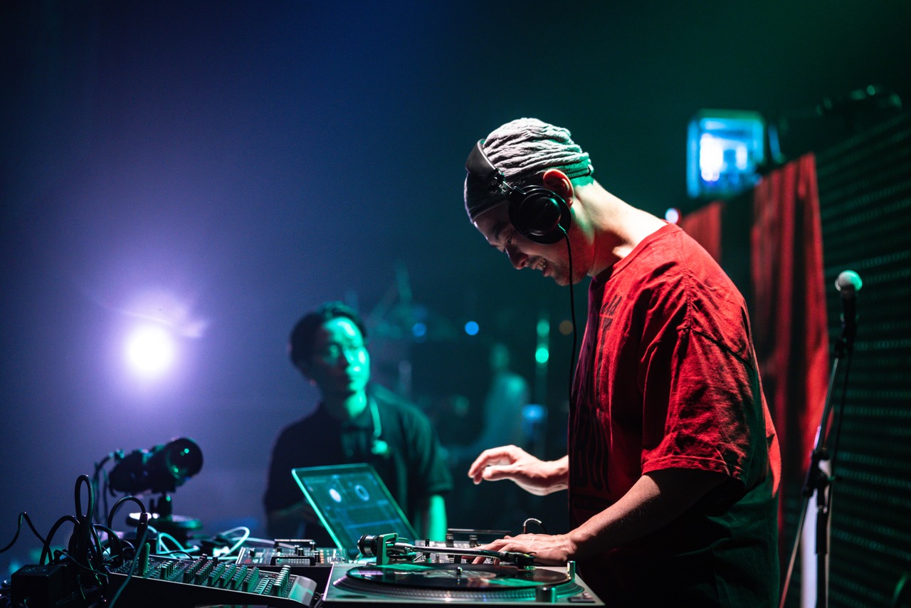 Illicit Tsuboi（撮影：横山純）