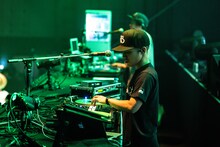 DJ ZAI（SIMI LAB）（撮影：横山純）