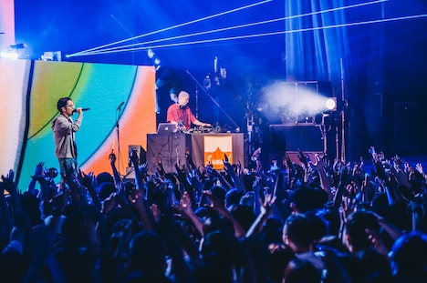 PUNPEEとIllicit Tsuboi。（撮影：cherry chill will.）