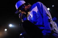 Hiro（Vo）（Photo by MASANORI  FUJIKAWA）