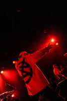 Hiro（Vo）（Photo by MASANORI  FUJIKAWA）