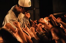 SHADOWS「SELL'EM ALL TOUR」東京・LIQUIDROOM公演の様子。（Photo by MASANORI  FUJIKAWA）