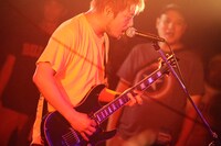 Takahiro（G, Vo）（Photo by MASANORI  FUJIKAWA）