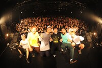 SHADOWS「SELL'EM ALL TOUR」東京・LIQUIDROOM公演の様子。（Photo by MASANORI  FUJIKAWA）