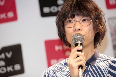 「夢工場ラムレス」について語る河邉徹。