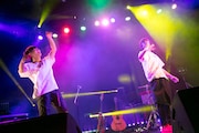 左から綾介、田中斗希。(撮影:牛島康介)