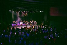 CUBERS「CUBERSワンマンライブ ～それじゃ、ホールワンマン～」の様子。（撮影：牛島康介）