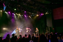 CUBERS「CUBERSワンマンライブ ～それじゃ、ホールワンマン～」の様子。（撮影：牛島康介）