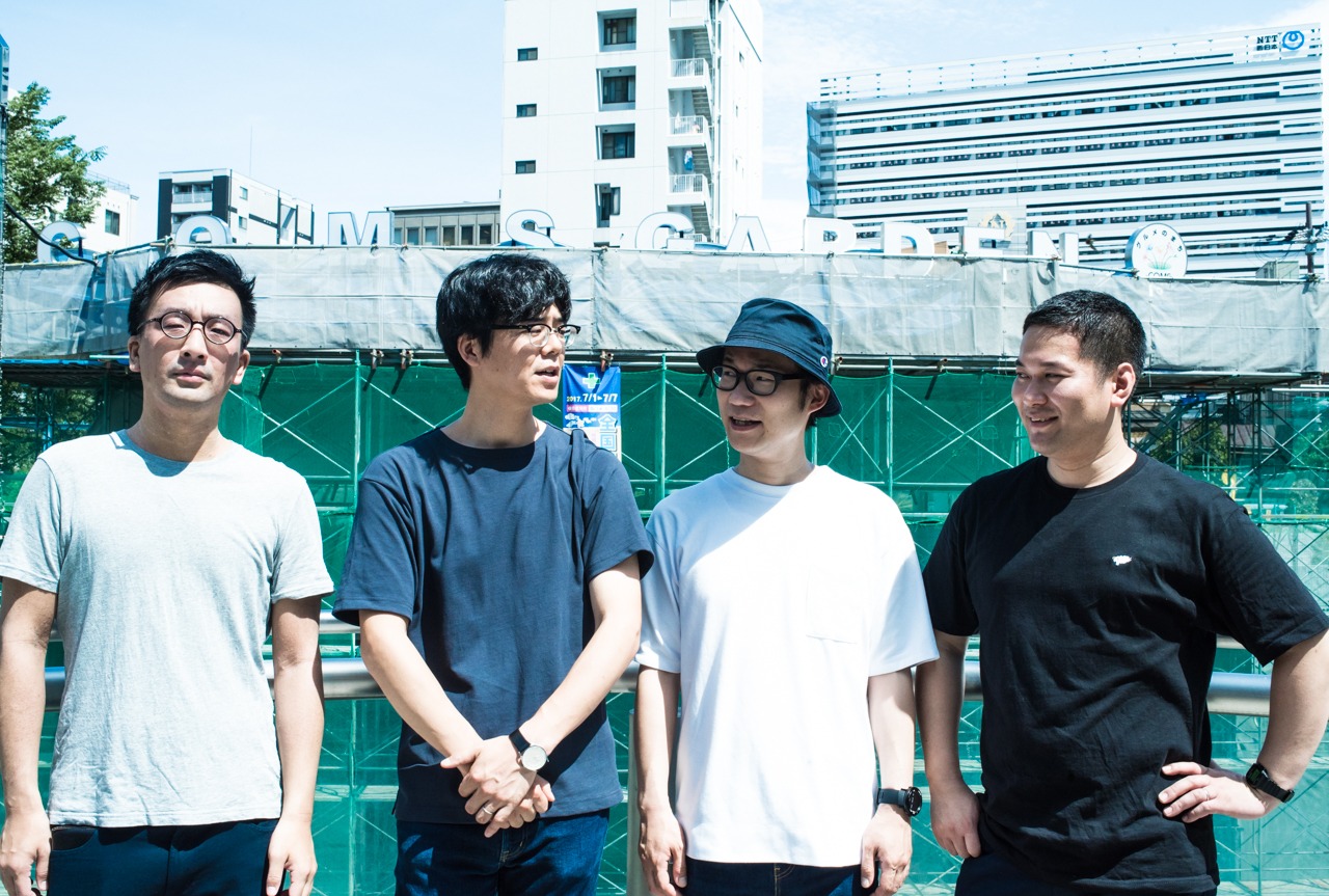 bed。右端が山口将司（Vo, G）。