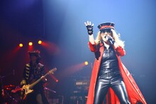 大黒摩季「Maki Ohguro 2018 Live-STEP!!～ Higher↗↗Higher↗↗中高年よもっと熱くなれ!! Greatest Hits＋ ～ 」沖縄・沖縄市民会館公演の様子。（撮影：達川範一）