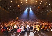 大黒摩季「Maki Ohguro 2018 Live-STEP!!～ Higher↗↗Higher↗↗中高年よもっと熱くなれ!! Greatest Hits＋ ～ 」沖縄・沖縄市民会館公演の様子。（撮影：達川範一）