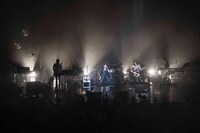 「ribbon power neo」東京公演の様子。（写真提供：EPICレコードジャパン）