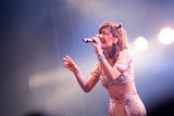 片桐舞子(Vo)(Photo by yuri ito)