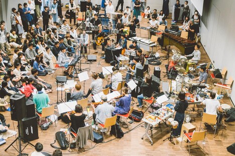 蓮沼執太フルフィル公開リハーサルの様子。（撮影：後藤武浩）