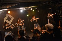 「IVOLVE ONEMAN LIVE "Hacia el verano"」の様子。