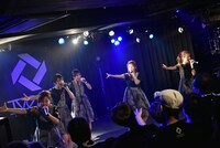 「IVOLVE ONEMAN LIVE "Hacia el verano"」の様子。