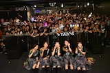 「IVOLVE ONEMAN LIVE "Hacia el verano"」で撮影された記念写真。