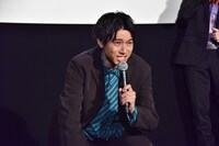 土下座する山田裕貴。