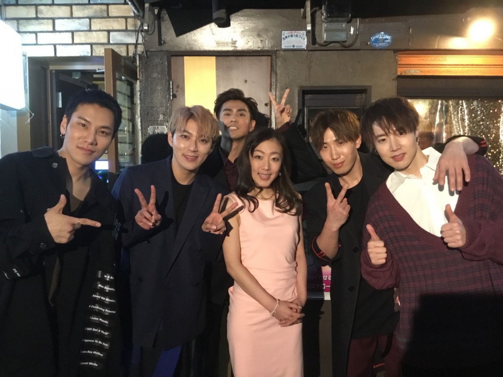 CODE-Vと村主章枝。