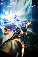 SUGIZO（G, Violin）（写真提供：（株）LUNA SEA）