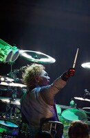 真矢（Dr）（写真提供：（株）LUNA SEA）