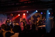 有頂天「カラフルメリィ帰還の予感 ワンマンライブ」の様子。