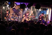 有頂天「カラフルメリィ帰還の予感 ワンマンライブ」の様子。