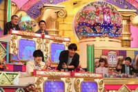 的場浩司率いる男性チーム。(c)フジテレビ
