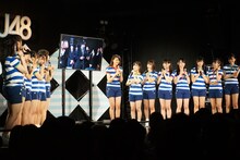 「AKB48 53rdシングル 世界選抜総選挙」速報結果を聞くSTU48。(c)AKS