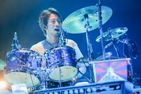 伊地知潔（Dr / ASIAN KUNG-FU GENERATION）（撮影：山川哲矢）