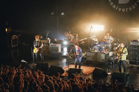 「KANA-BOONのGO!GO!5周年!シーズン2 東名阪対バンツアー『Let's go TAI-BAAN!!』」ASIAN KUNG-FU GENERATIONのライブの模様。(撮影:山川哲矢)