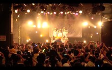 「ロッカジャポニカ Spring Tour 2018 ～Re:view ROCK A JAPONICA～」東京・渋谷CLUB QUATTRO公演ダイジェスト映像のワンシーン。