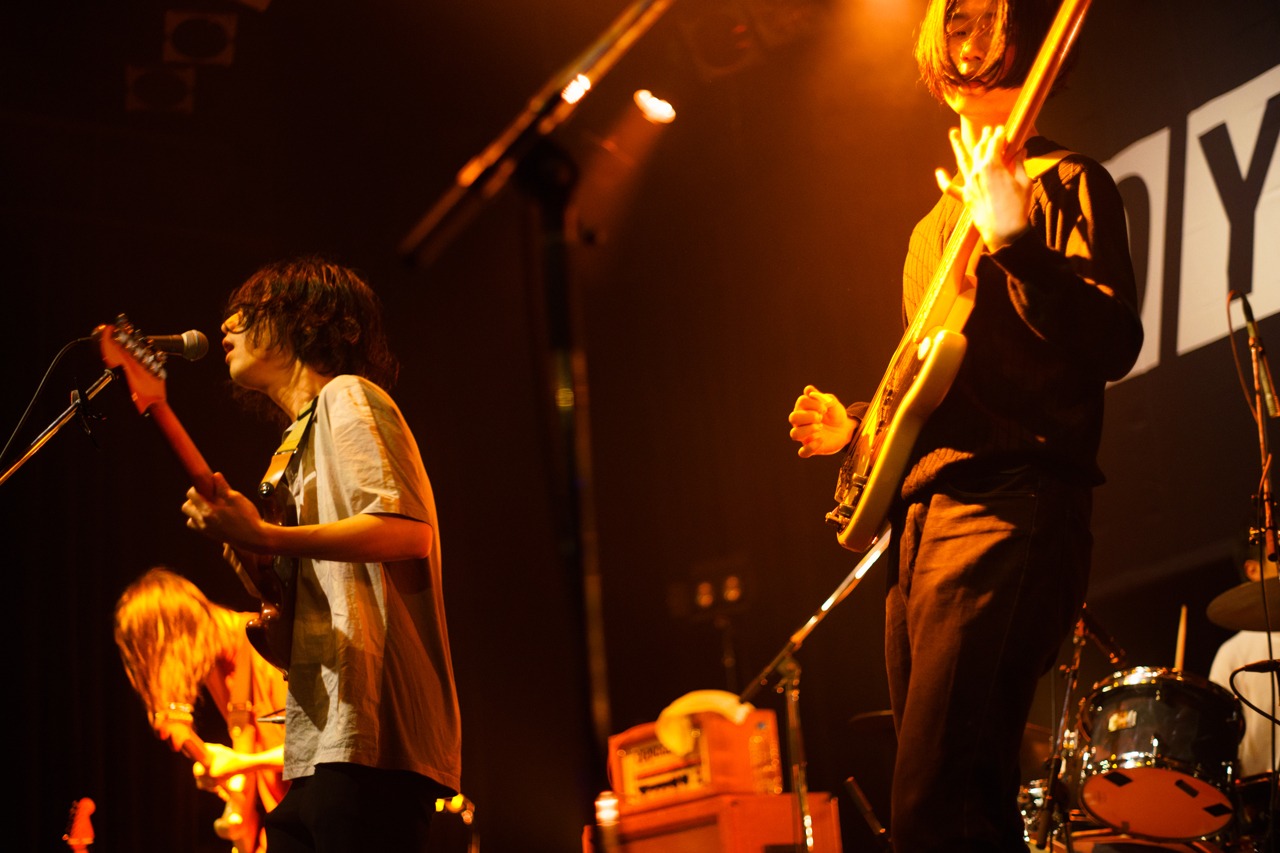 DYGL「Bad Kicks Tour」の様子。（Photo by Brett Davis）