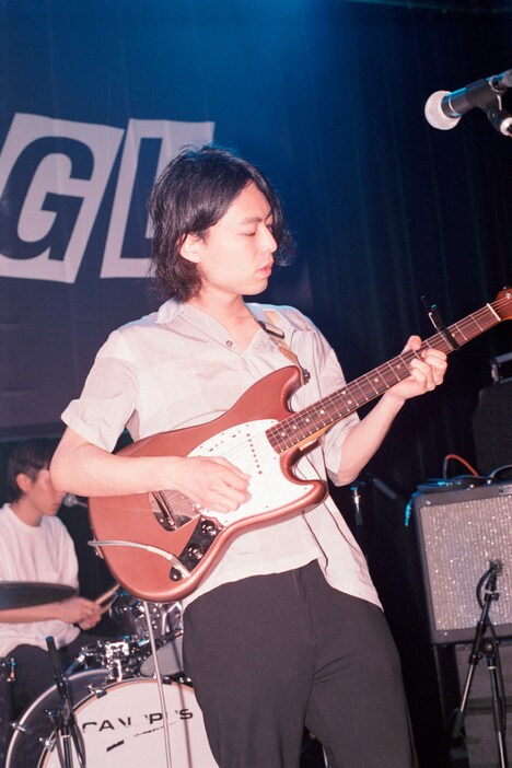 Nobuki Akiyama（Vo, G）（Photo by Brett Davis）