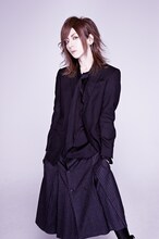 ヒィロ（B / ex. ν[NEU]）