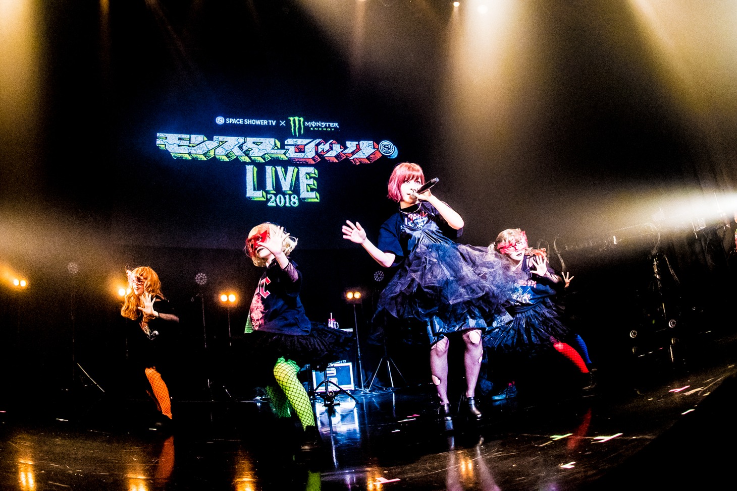 きゃりーぱみゅぱみゅのライブの様子。