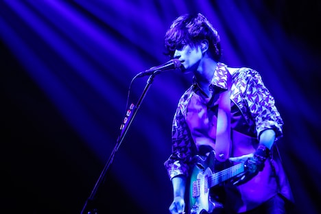 三原健司(Vo, G / フレデリック)(撮影:上山陽介)