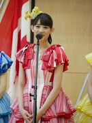 感謝の気持ちを語る秋本帆華。（写真提供：スターダストネット）