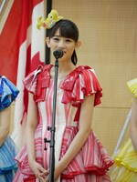 感謝の気持ちを語る秋本帆華。（写真提供：スターダストネット）