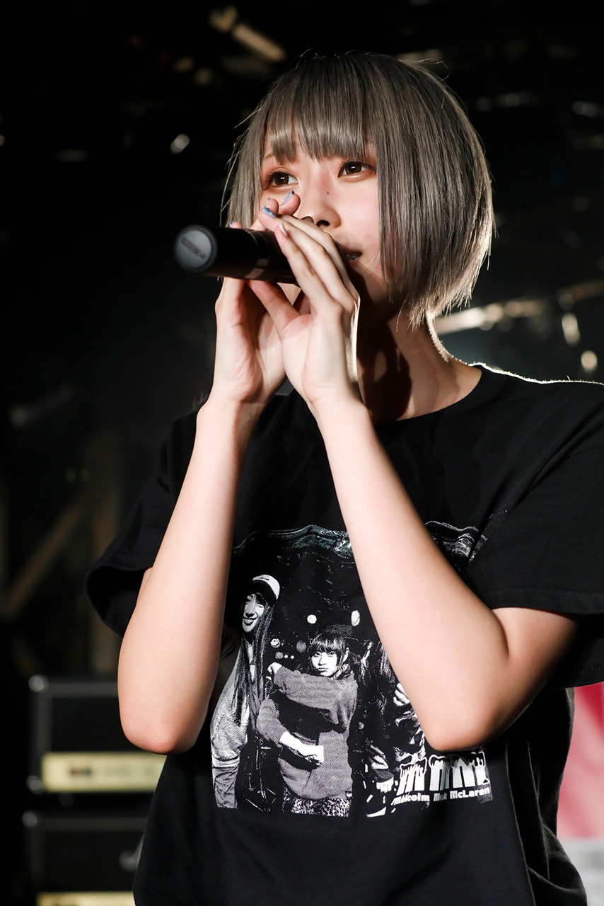 momo（写真提供：エイジアプロモーション）