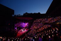 鈴村健一「鈴村健一 満天LIVE 2018 "Going my rail"」の様子。（撮影：草刈雅之）