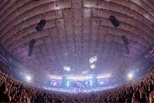 安室奈美恵「namie amuro Final Tour 2018 ～Finally～」東京ドーム公演の様子。