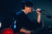 内澤崇仁(Vo, G)(Photo by Taichi Nishimaki)