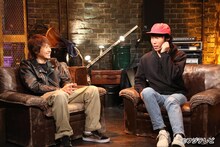 横山健と難波章浩。(c)フジテレビ