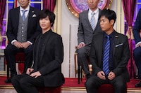 左から志尊淳、名倉潤。(c)日本テレビ