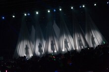 東京パフォーマンスドール「The 5th Anniversary ダンスサミット」の様子。（写真提供：EPICレコードジャパン）