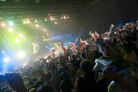 東京パフォーマンスドール「The 5th Anniversary ダンスサミット」の様子。（写真提供：EPICレコードジャパン）